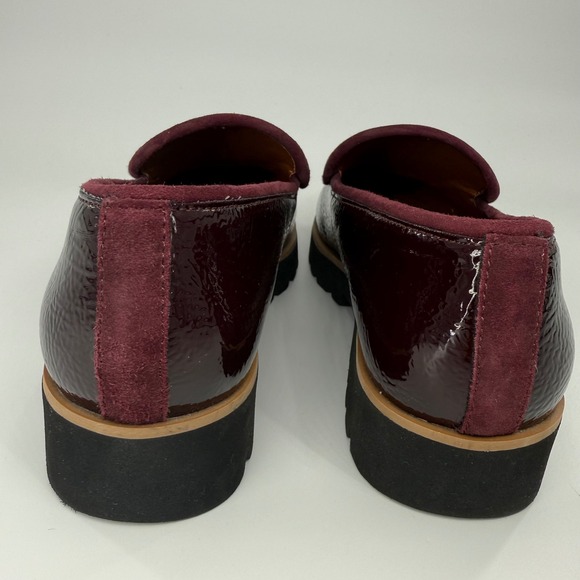 Donald Pliner Eclipse Crinkle Burgundy Patent faux Leather Lug Sole Loafers 6.5M - Picture 3 of 9